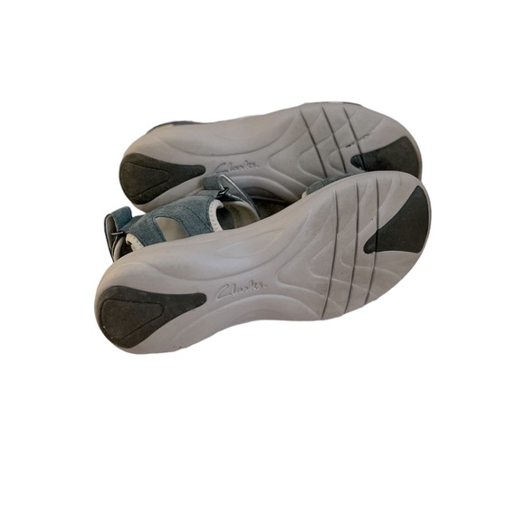 Clarks Collection Soft Cushion Adjustable Sundals - Picture 3 of 7